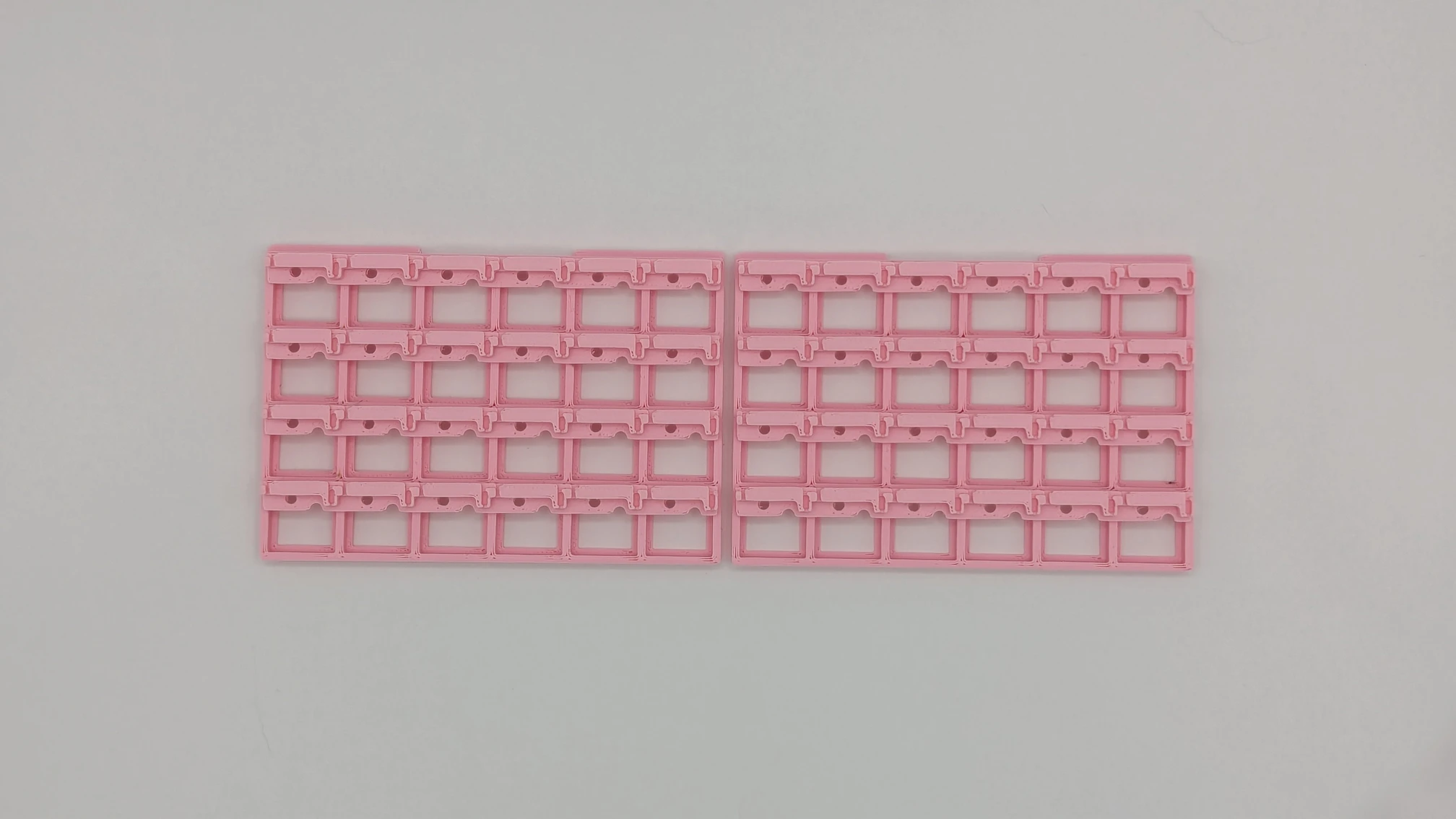 Sleepy Keeb Split in pink plate upside down showing the hotswap-socket and diode holders